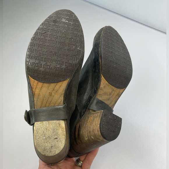 957-VIALIS Rambla Leather Fold Over Clog Bootie - Picture 6 of 10